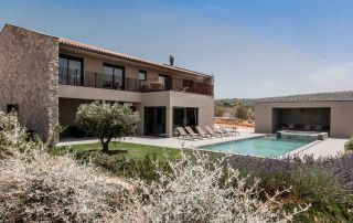 rustik monte villa misto
