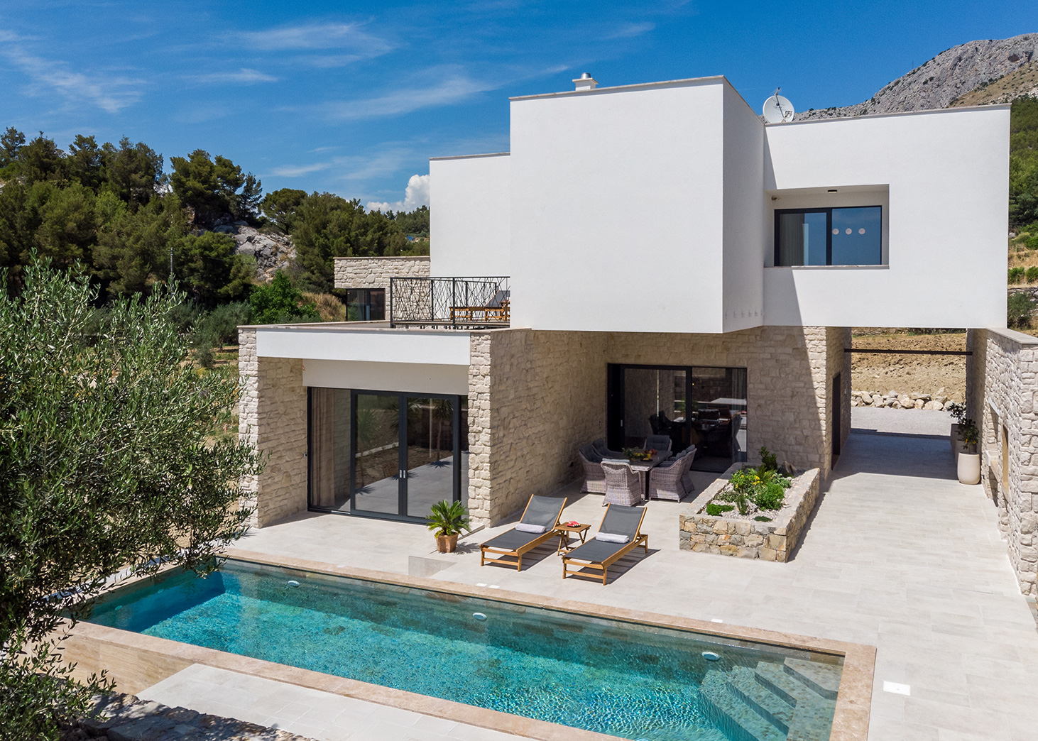 rk-moderna-mediteranska-vila-001